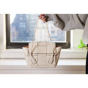 Bottega Veneta Medium Arco Shoulder Bag RRP $3,300